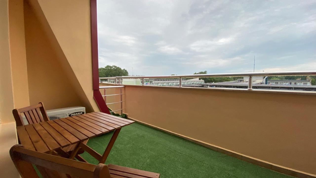 Esperanto 401 Large Studio Pantai Sunny Luaran gambar